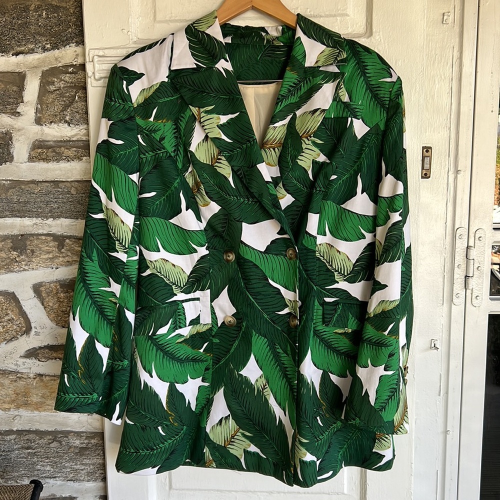 Women’s Palm Tree Print Blazer Size XL.